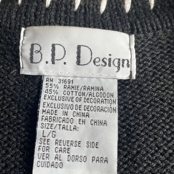 B P Design Black Knit Crochet Christmas Sweater Vest L/G mittens snowflakes - Picture 5 of 11